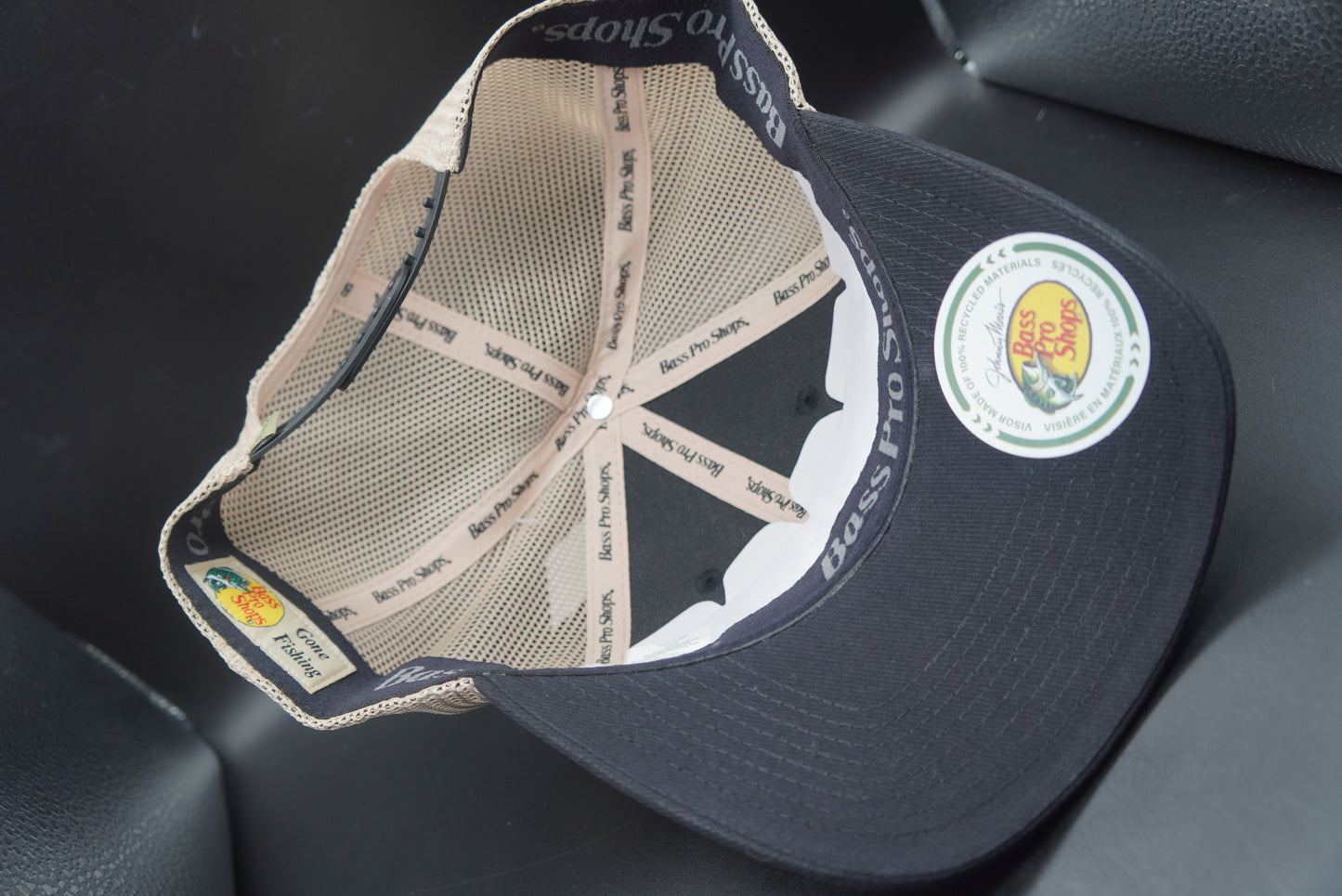 Bass Pro Shops Fishing Rod Flag Mesh-Back Snapback Cap - Black(刺繍ロゴ)