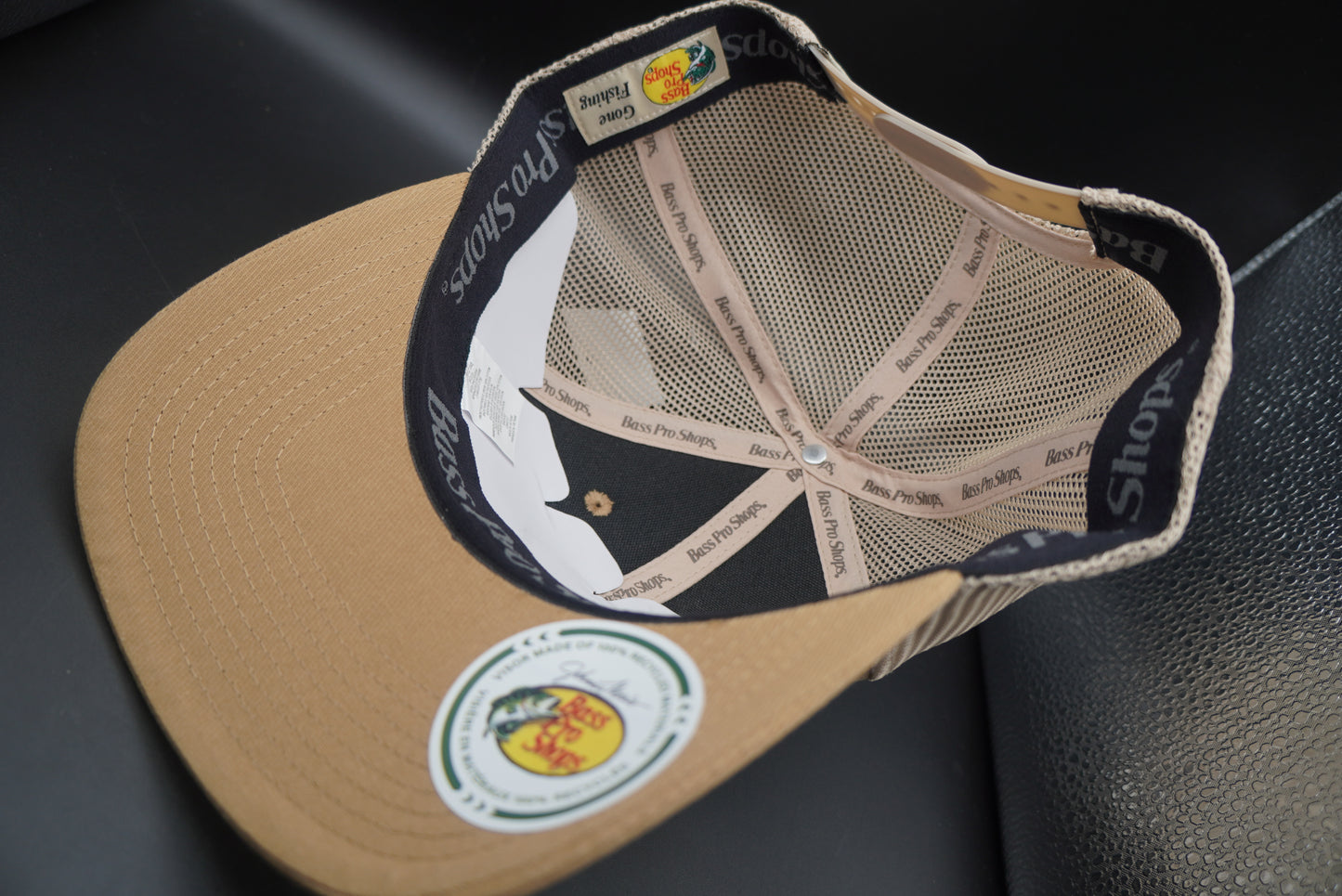 Bass Pro Shops Fishing Rod Flag Mesh-Back Snapback Cap - Brown(刺繍ロゴ)