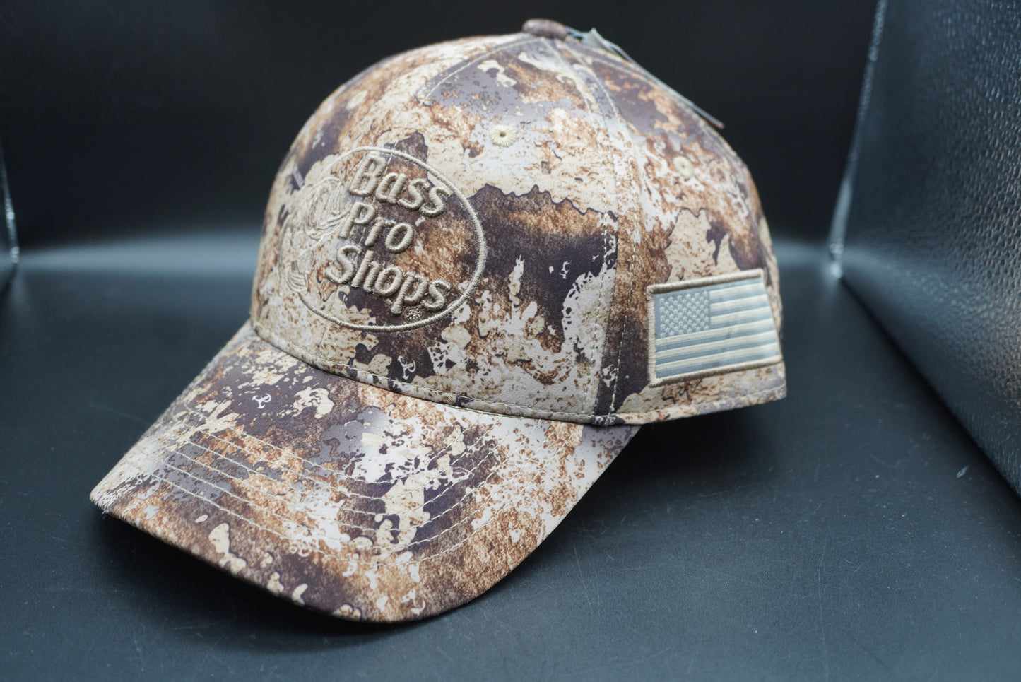 Bass Pro Shops Gameday Solid-Back Cap TrueTimber Prairie(刺繍ロゴ)