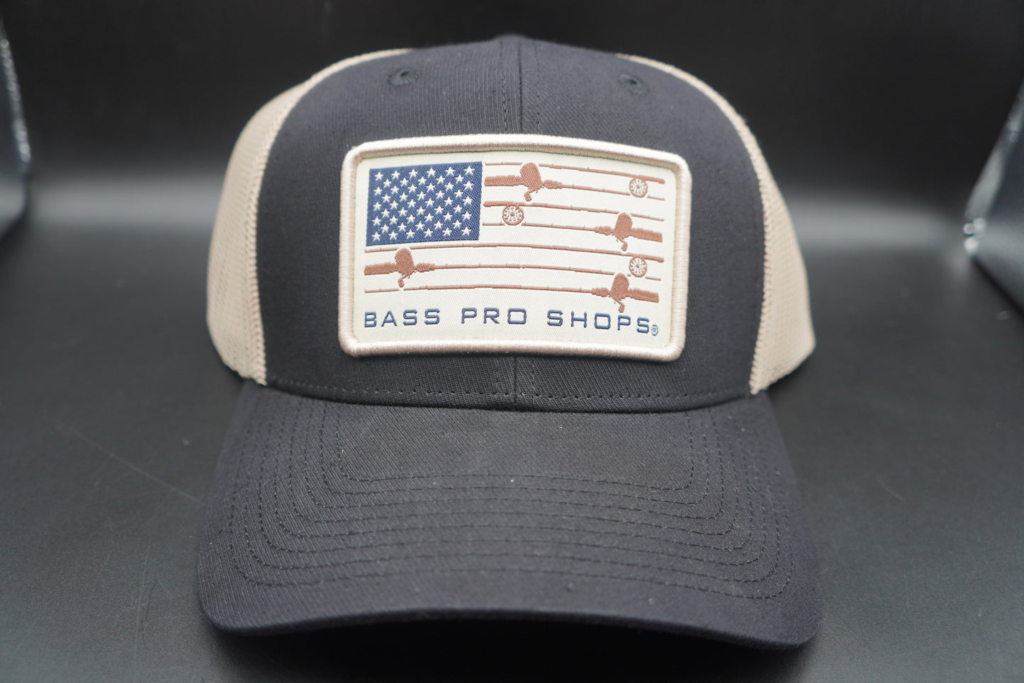 Bass Pro Shops Fishing Rod Flag Mesh-Back Snapback Cap - Black(刺繍ロゴ)