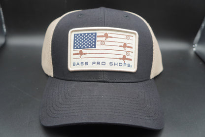 Bass Pro Shops Fishing Rod Flag Mesh-Back Snapback Cap - Black(刺繍ロゴ)