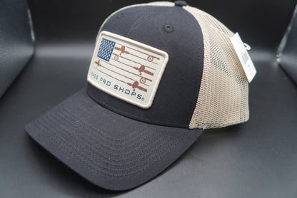 Bass Pro Shops Fishing Rod Flag Mesh-Back Snapback Cap - Black(刺繍ロゴ)