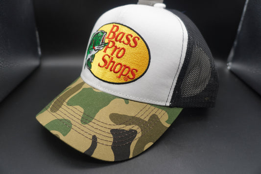 Bass Pro Shops Leaping Bass Logo Cap - White/Black/Woodland Camo(刺繍ロゴ)
