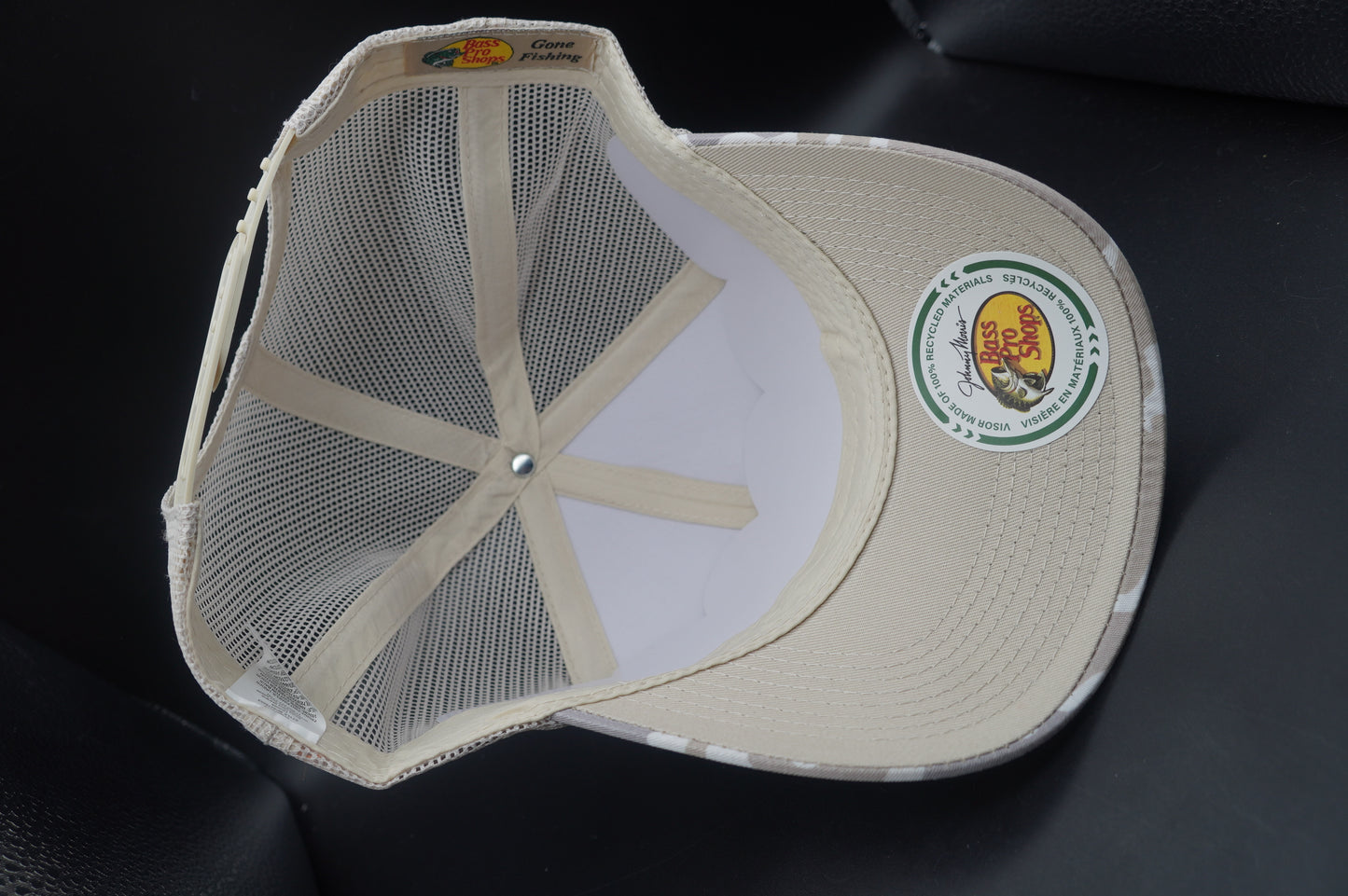 Bass Pro Shops Embroidered Mesh Cap - White/Khaki Camo(刺繍ロゴ)