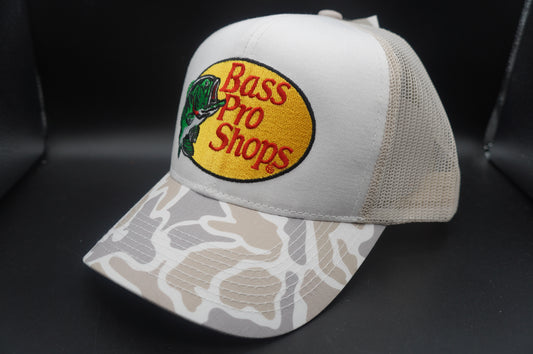 Bass Pro Shops Embroidered Mesh Cap - White/Khaki Camo(刺繍ロゴ)