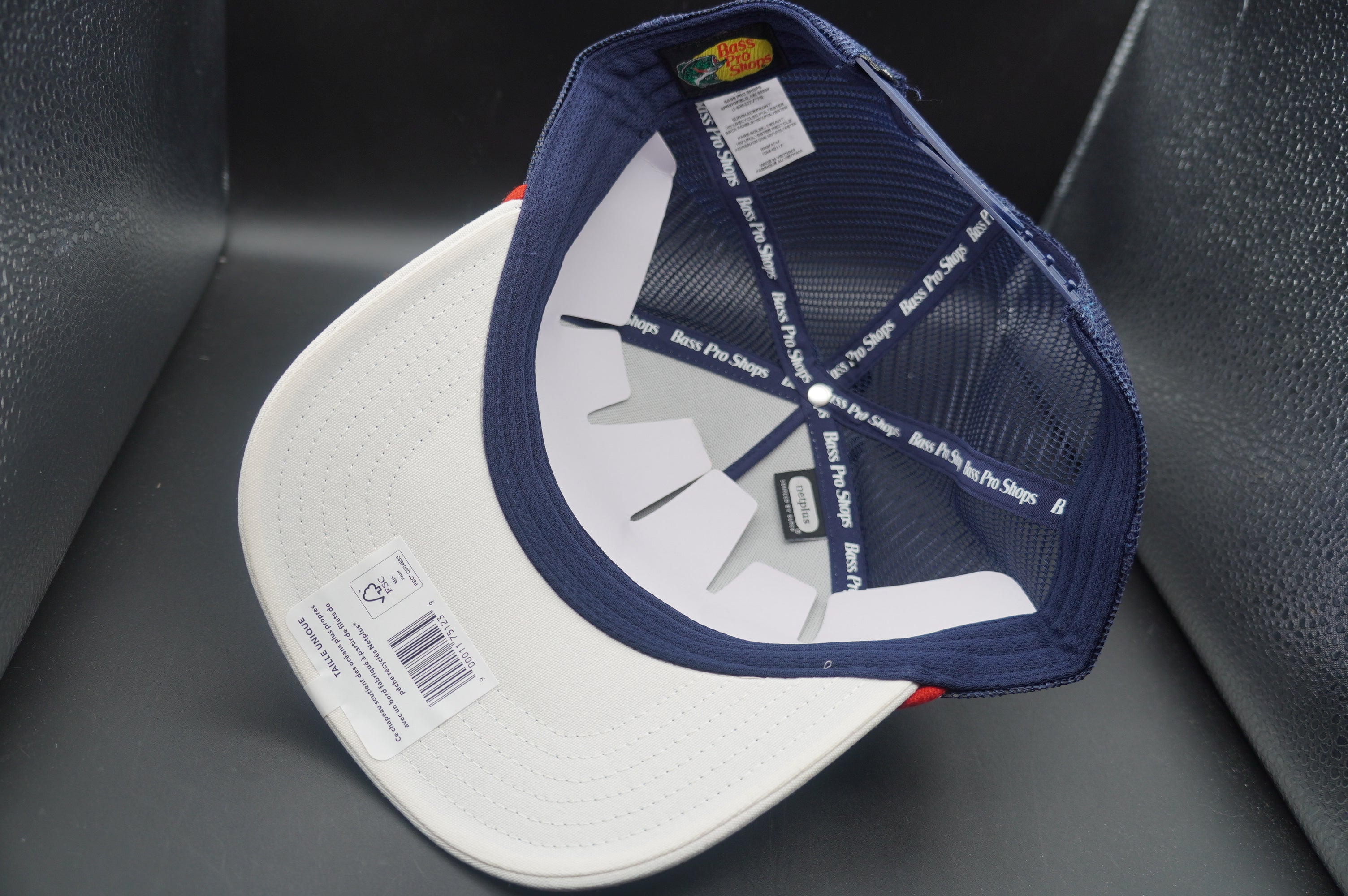 Bass Pro Shops Retro Mesh-Back Snapback Cap - White/Navy(刺繍ロゴ