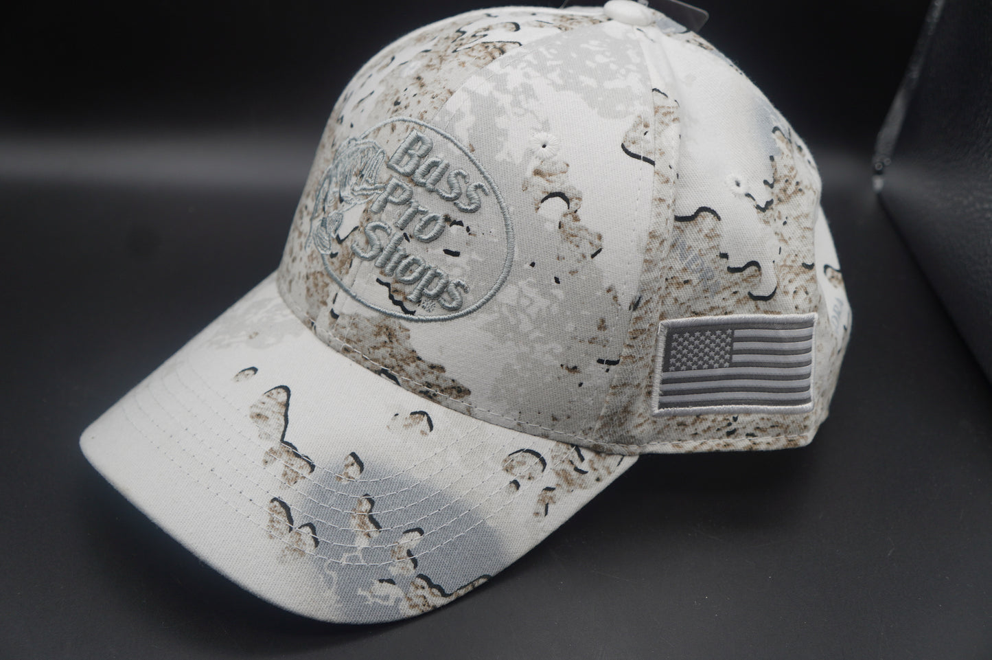 Bass Pro Shops Gameday Solid-Back Cap - TrueTimber Tundra(刺繍ロゴ)